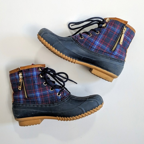 tommy hilfiger plaid duck boots